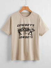 T-Shirt mit Buchstaben- und Figuren-Print